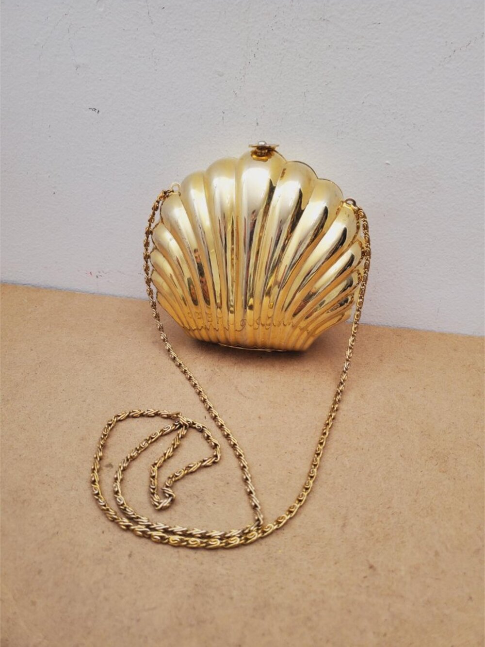 Vintage Shiny Gold Seashell Beach Acrylic 3d Plastic Clasp Closure Large - Picture 3 of 16
